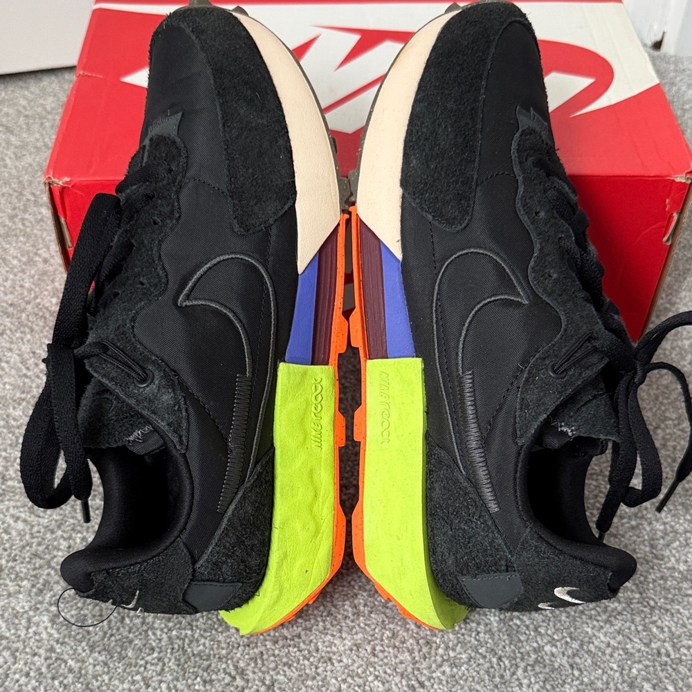 Women’s Nike Fontanka Waffle Sneakers - Picture 5 of 7